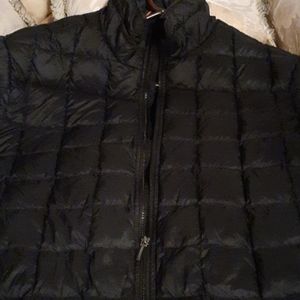 Jacket coat very light and comfortable and warm